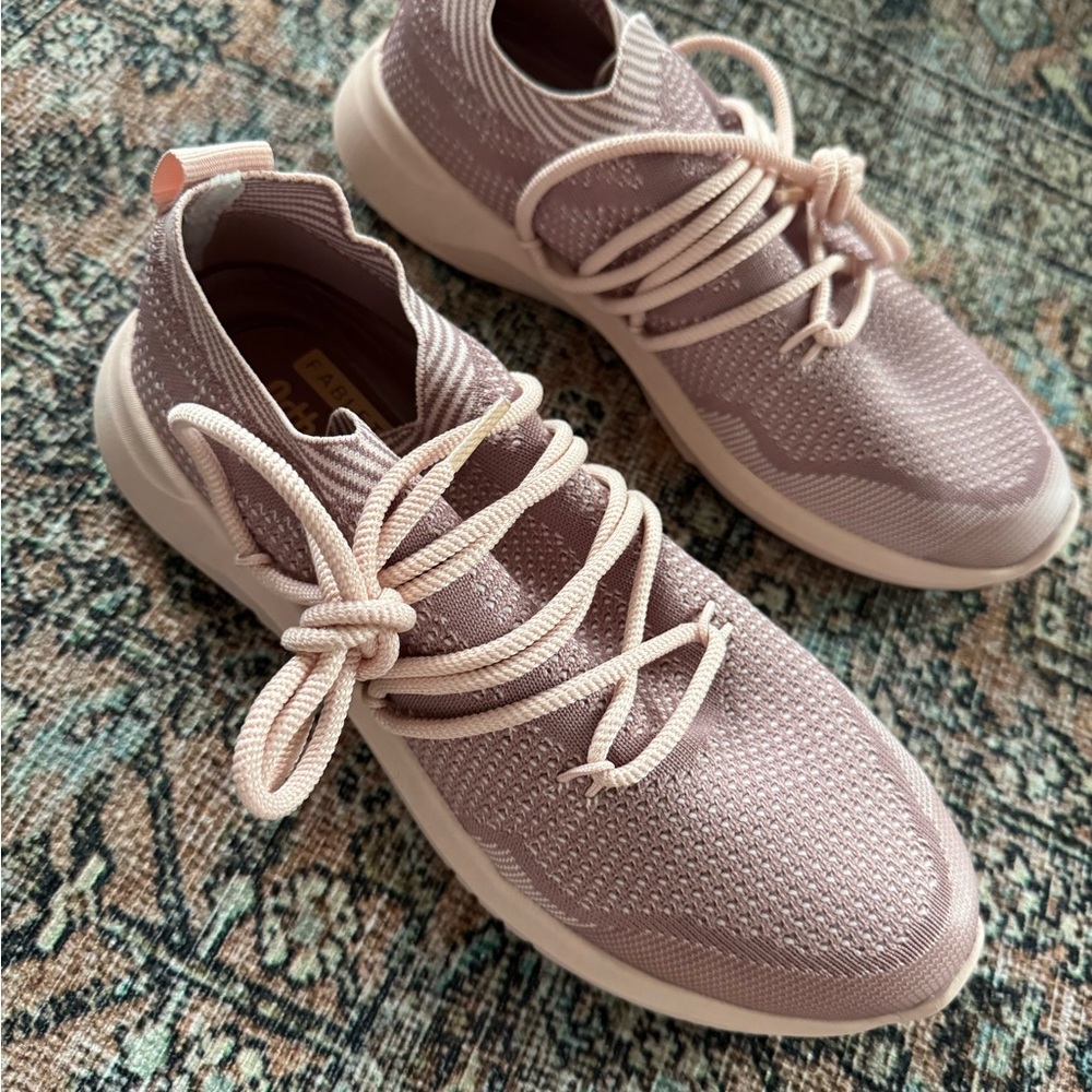 Fabletics Women's Orthopedic Sneakers in Rose